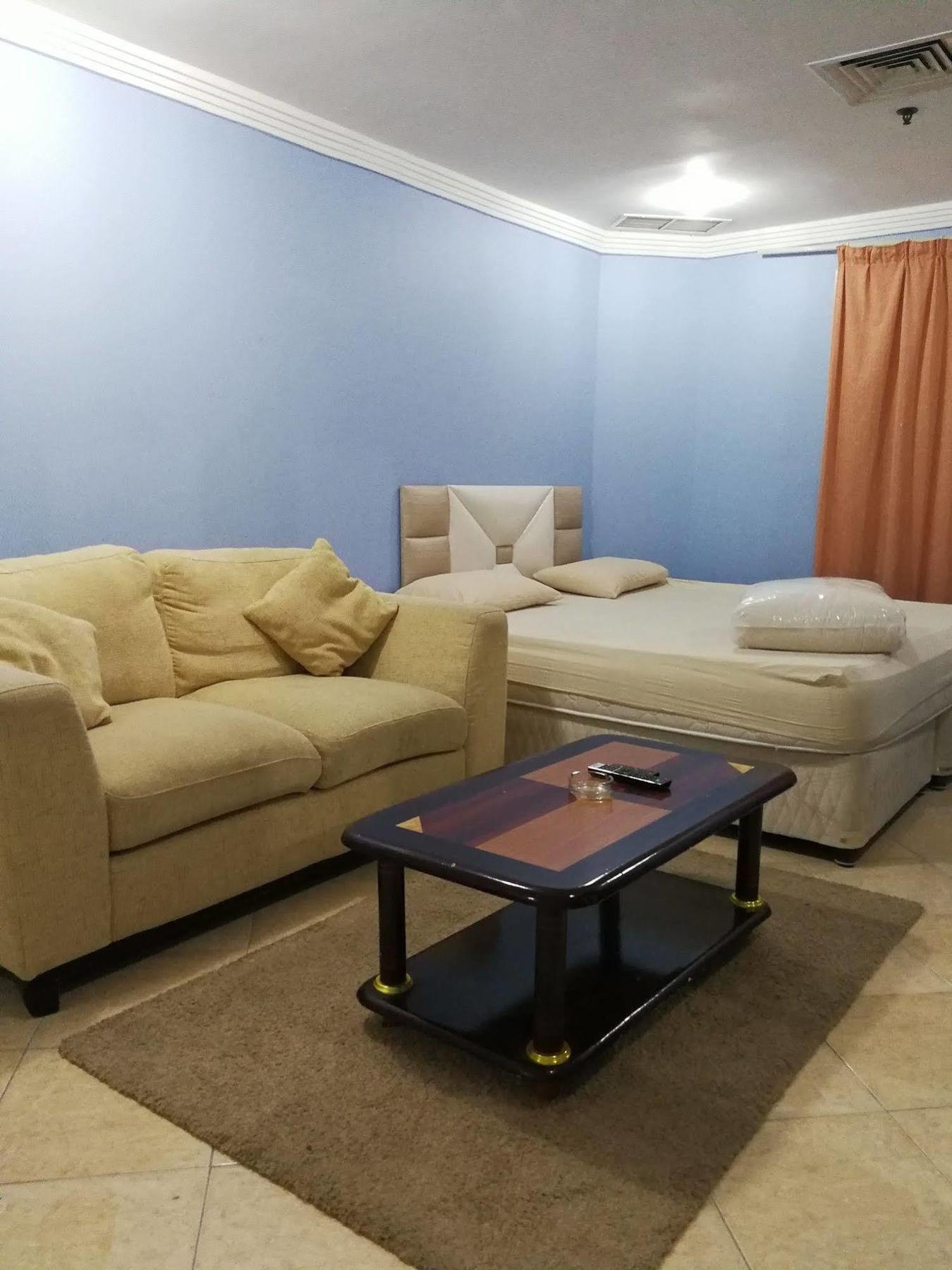 Red Tower Furnished Apartments Mahboula Kültér fotó